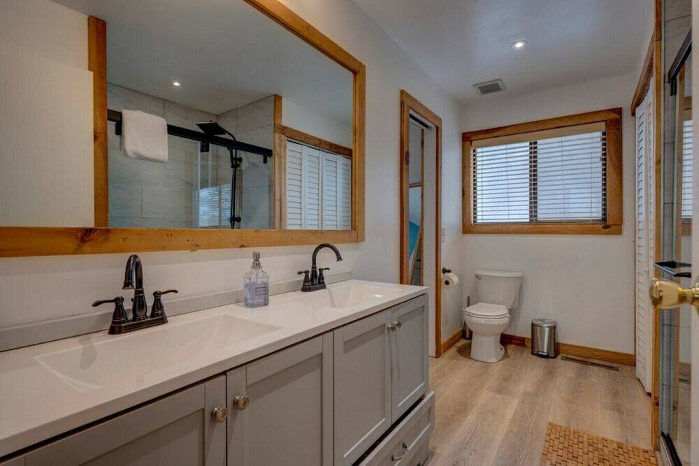 Фото 1br Cabin w Extra beds & Sofa Bed