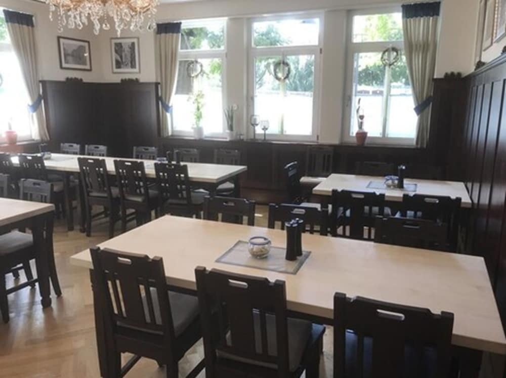 Фото Brauereigaststätte Spitalgarten