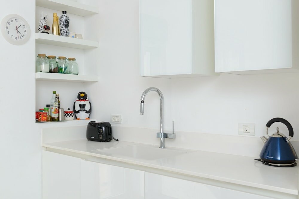 Фото Spacious Modern Apt 1 Step To Beach