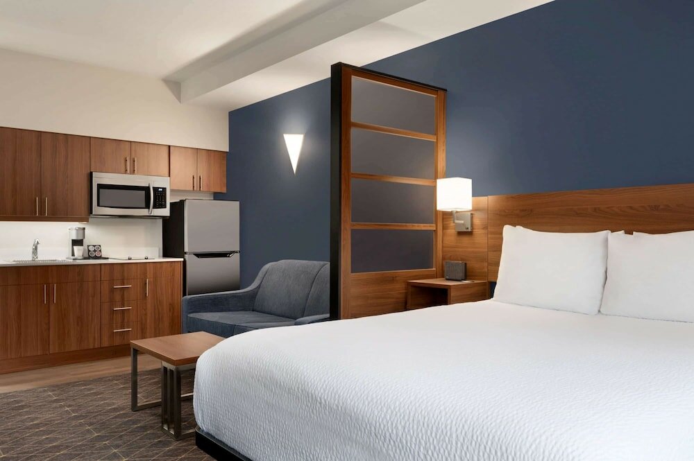 Фото Park Inn by Radisson, Kelowna