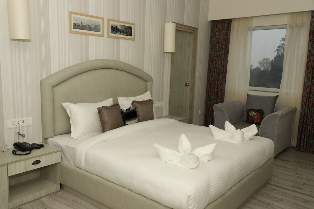 Фото Hotel Mayvilas