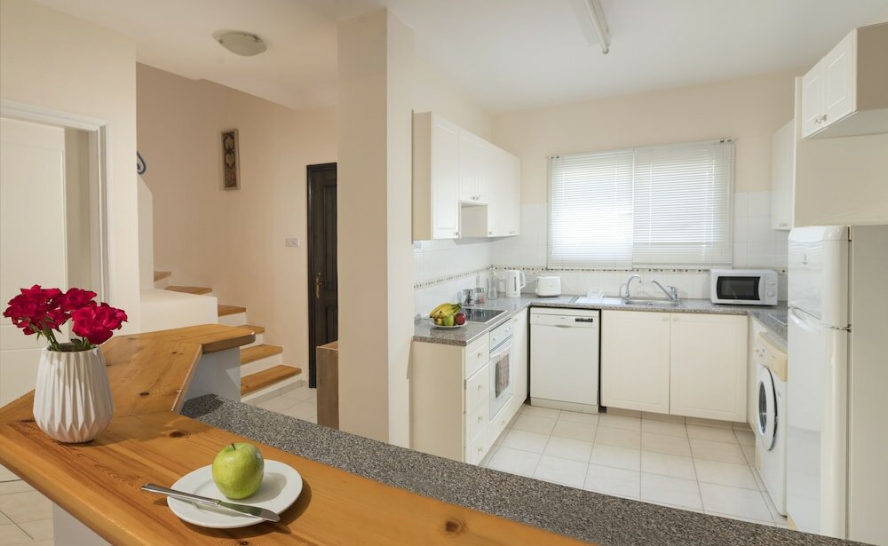 Фото Resitour - Limnaria Gardens