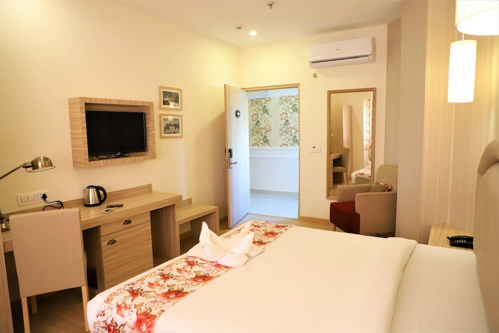 Фото Hotel Mayvilas