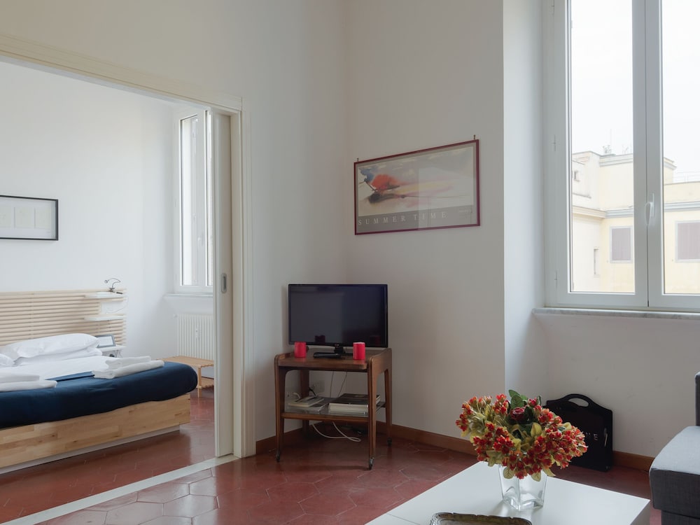 Фото Rsh Bright Vatican Apartment