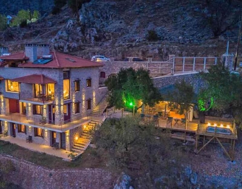 Гостиница Almond House Suites Arachova - Adults Only