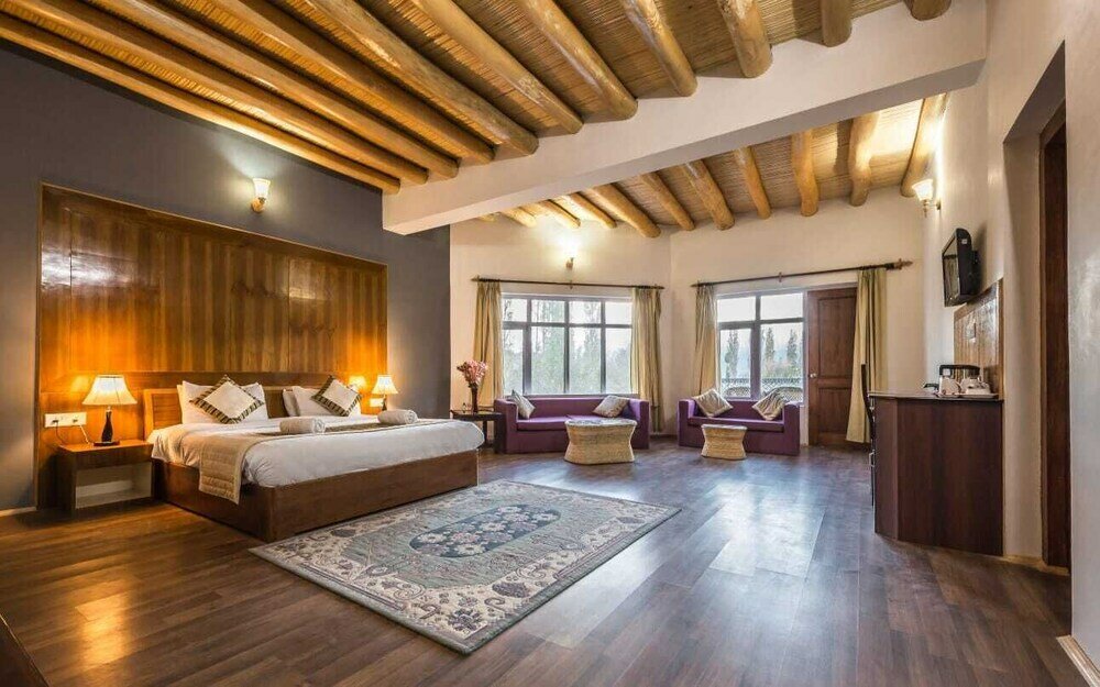 Фото Reenam Hotel