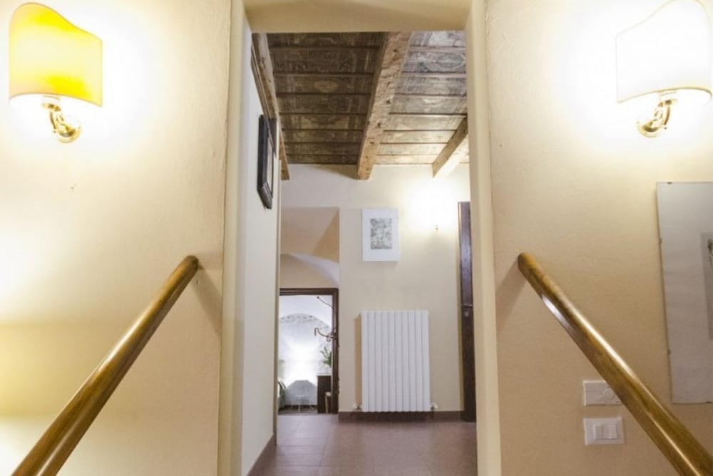 Фото Garisenda Lodge