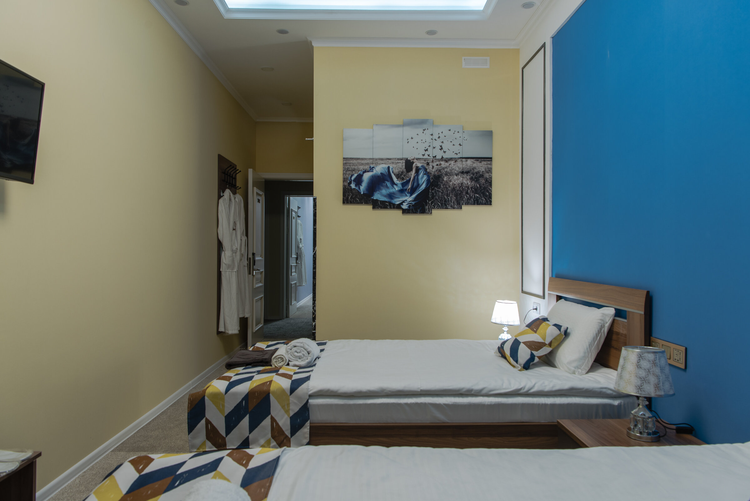 Фото Double L Hotel