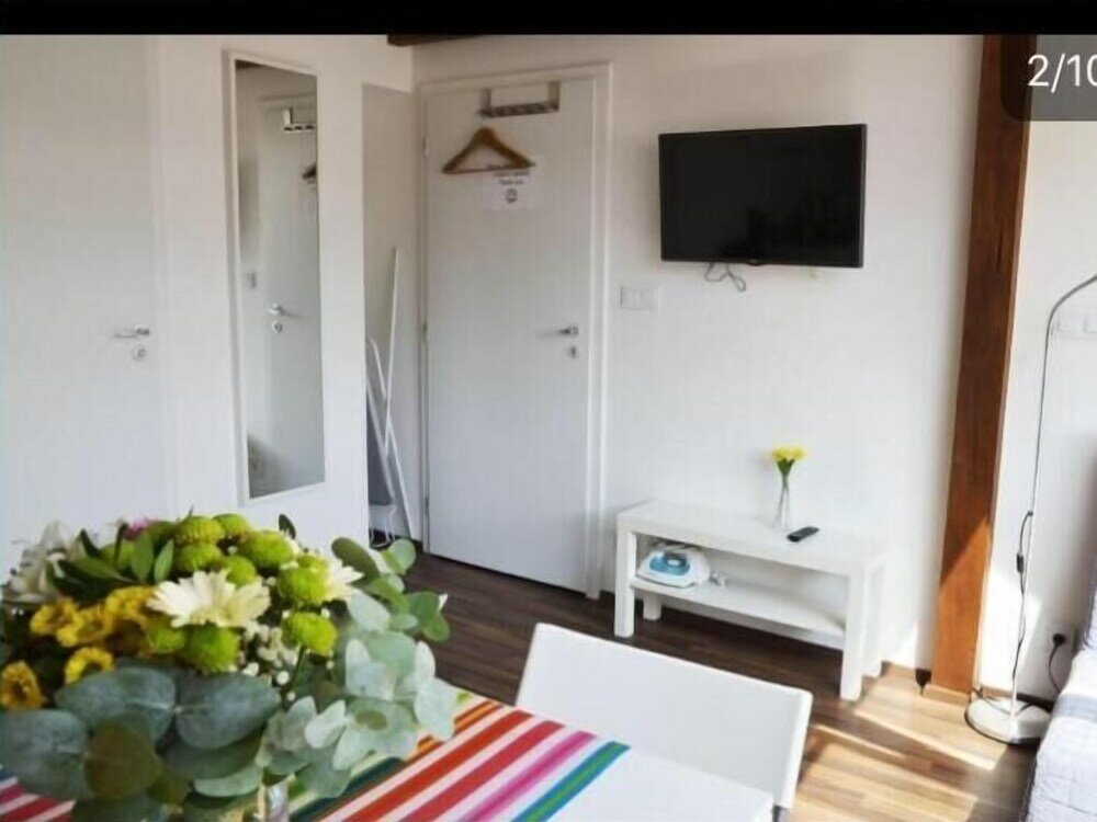 Фото The Republic Garden - Hostel