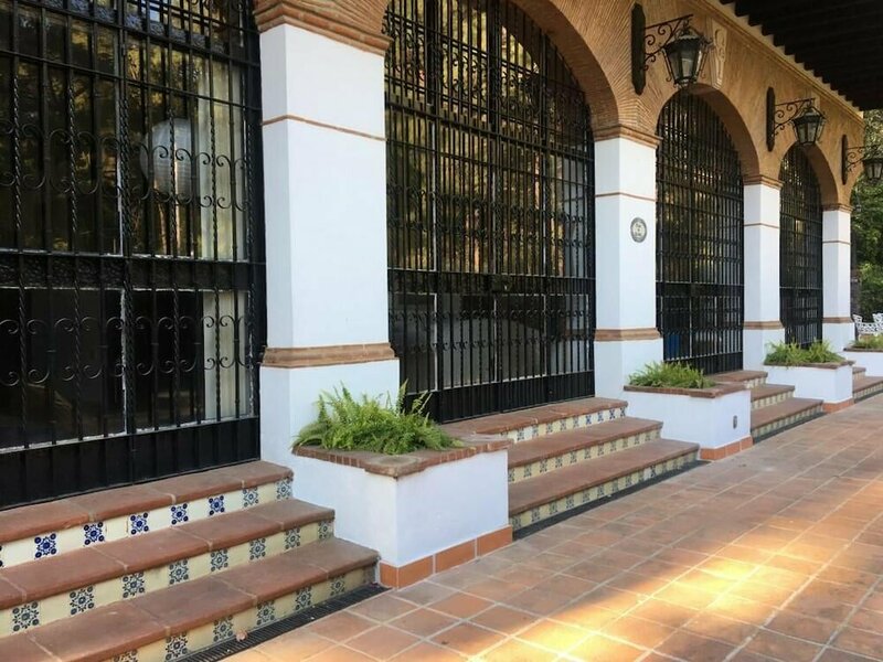 Гостиница Casa de los Arcos Pet Friendly в Куэрнаваке