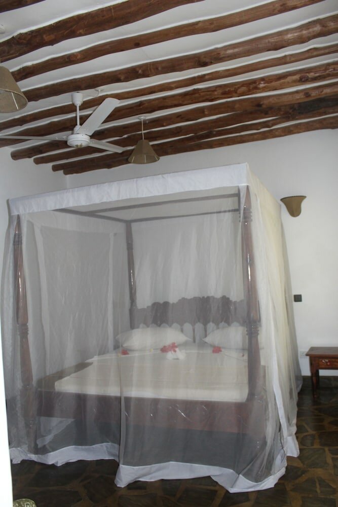 Фото Makini House