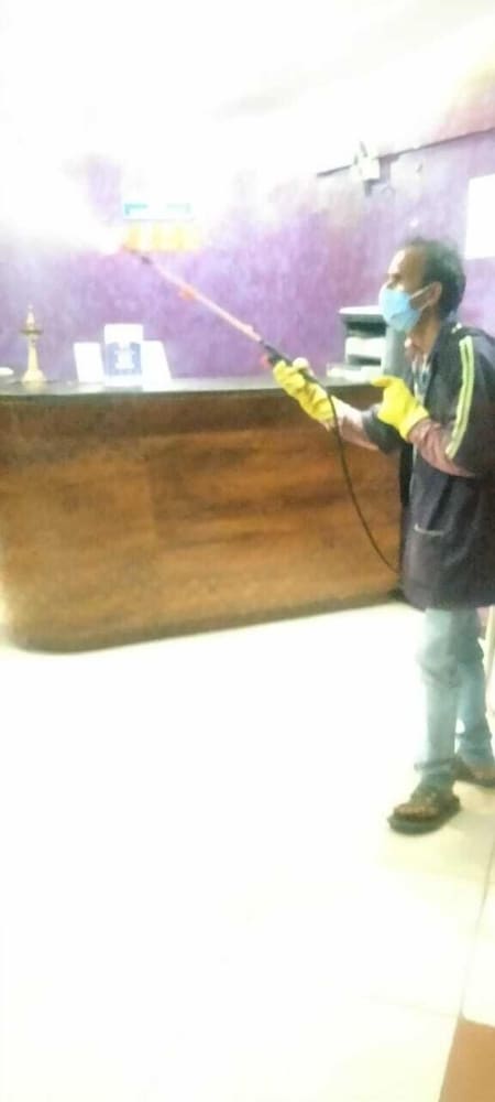 Фото Lals Plaza Hotel