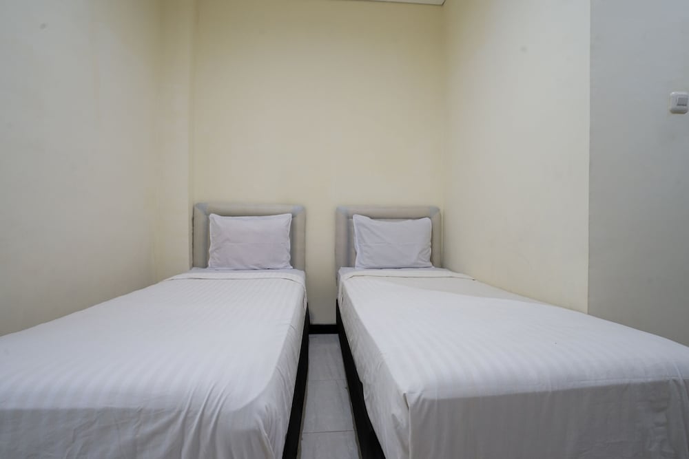 Фото Spot On 2246 Kost 97 Syariah