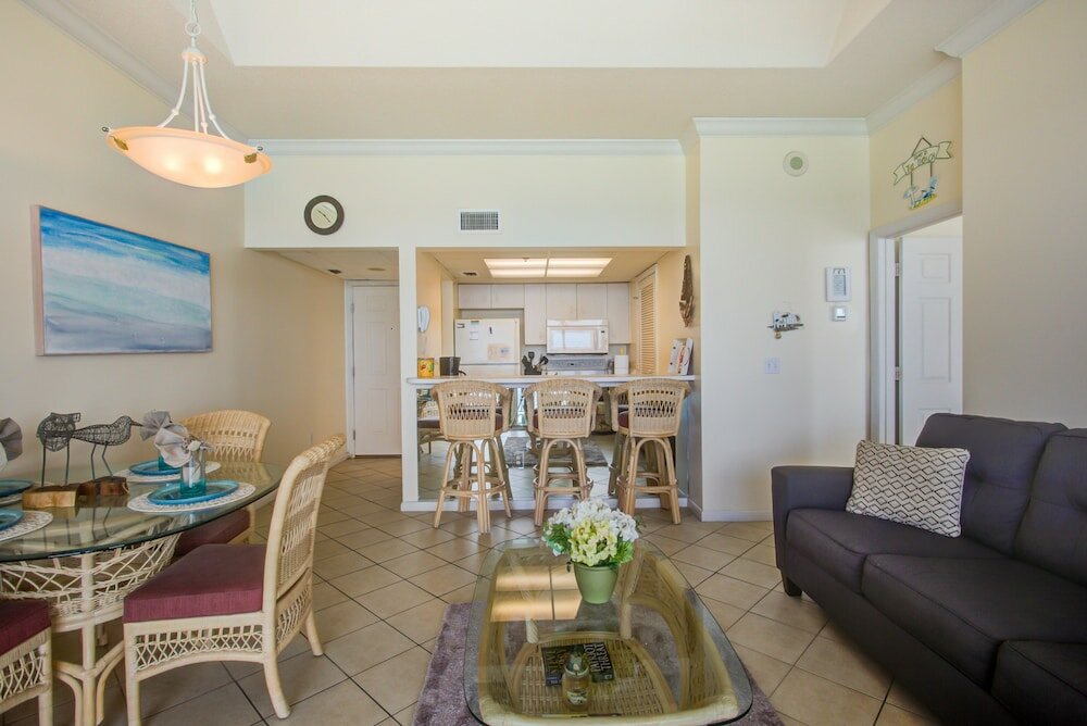 Фото Long Beach by Forehand Rentals