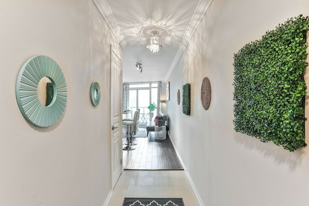 Фото Lively Urban Condo in Old Toronto