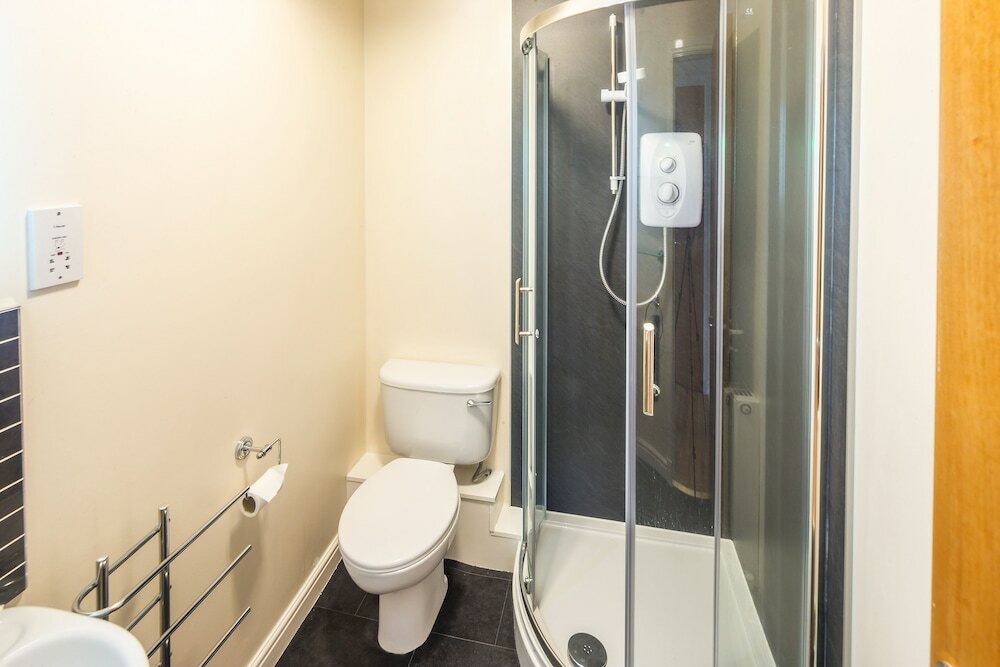 Фото Stunning Shore Apartment with Balcony