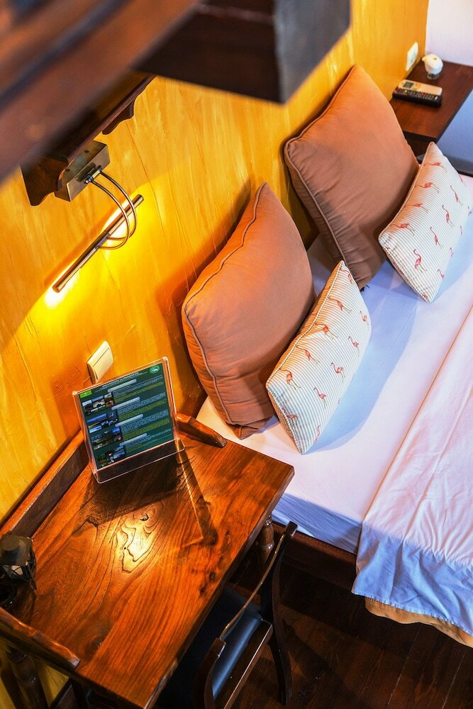 Фото Oikoperiigitis Hotel