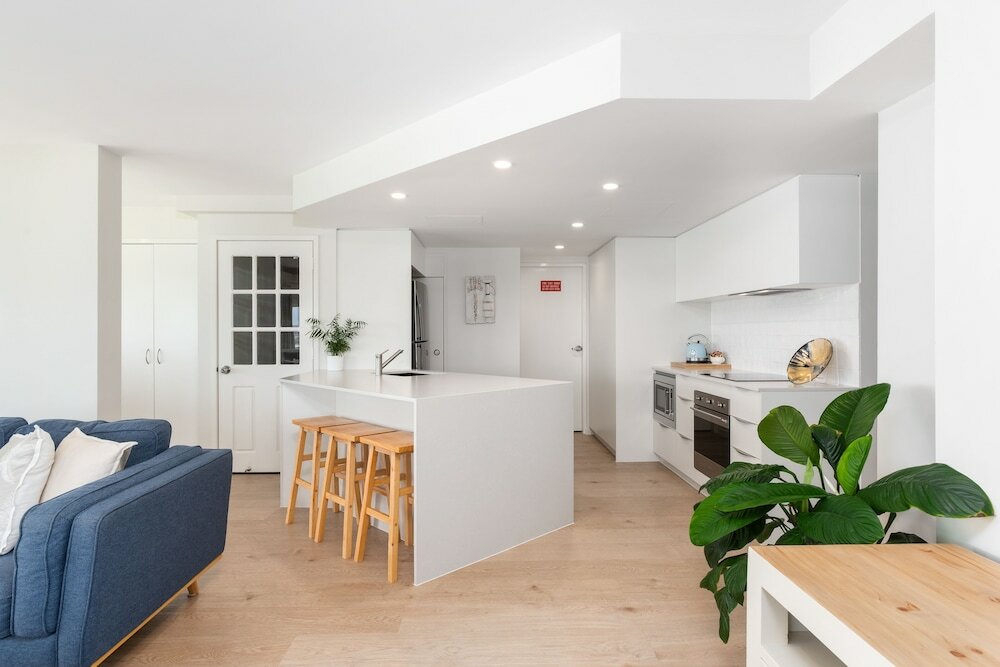 Фото 84 The Spit Holiday Apartments