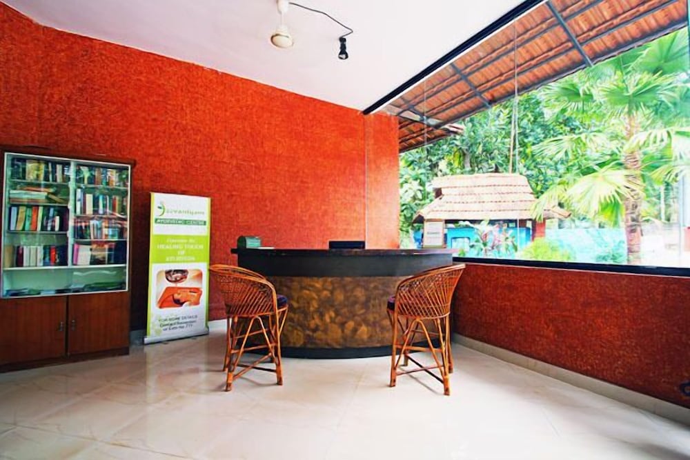 Фото Deshadan Cliff and Beach Resort