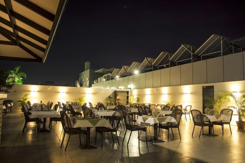 Фото Fabhotel Ambience Executive