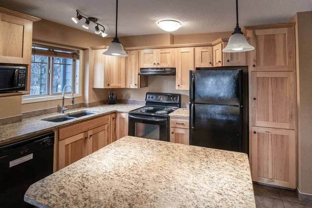 Фото Elkwater Lake Lodge