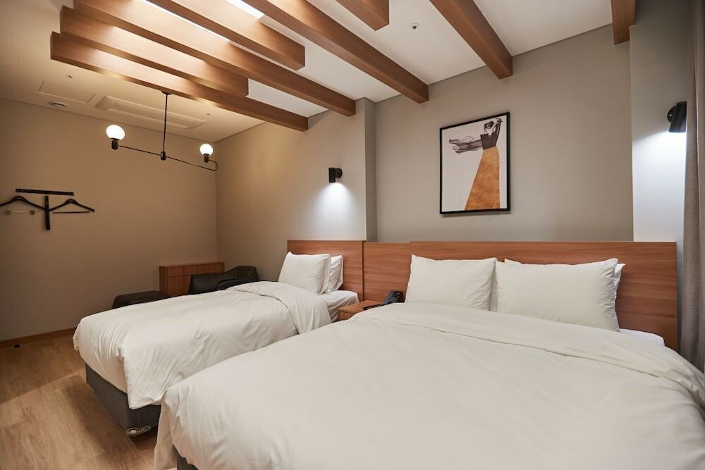 Фото Partyz Hotel