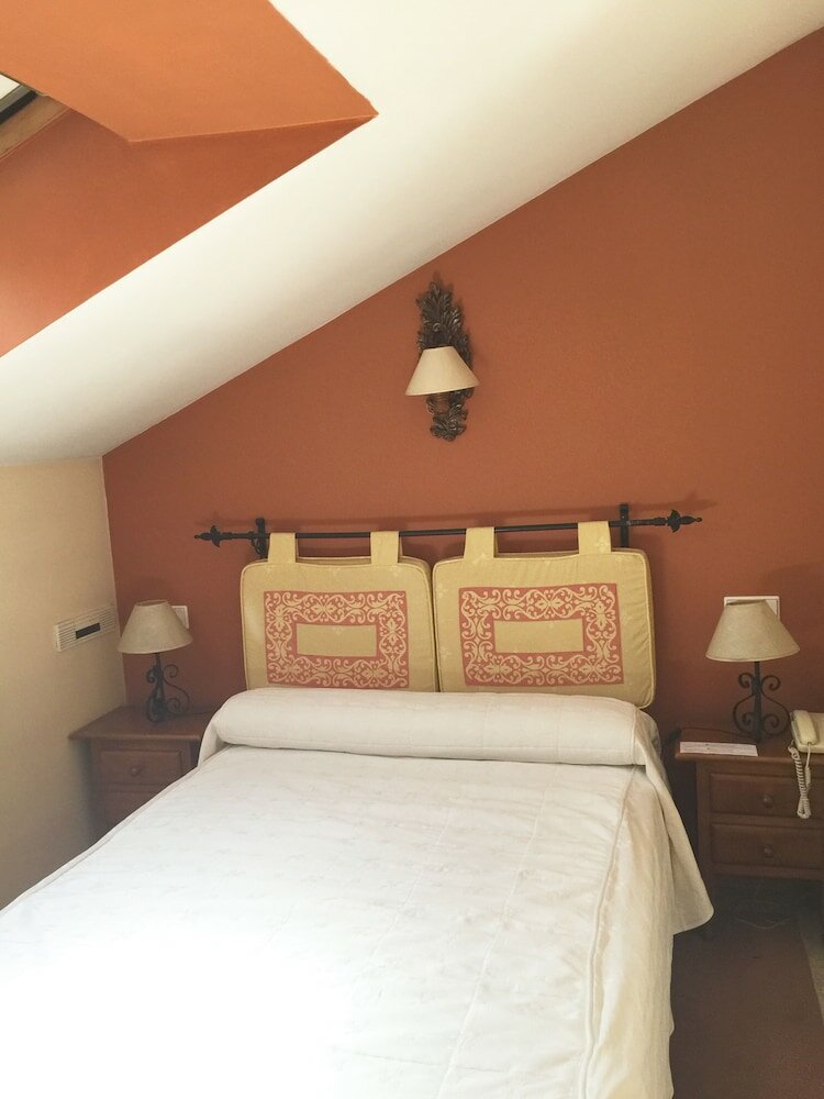 Фото Hotel Arco San Vicente