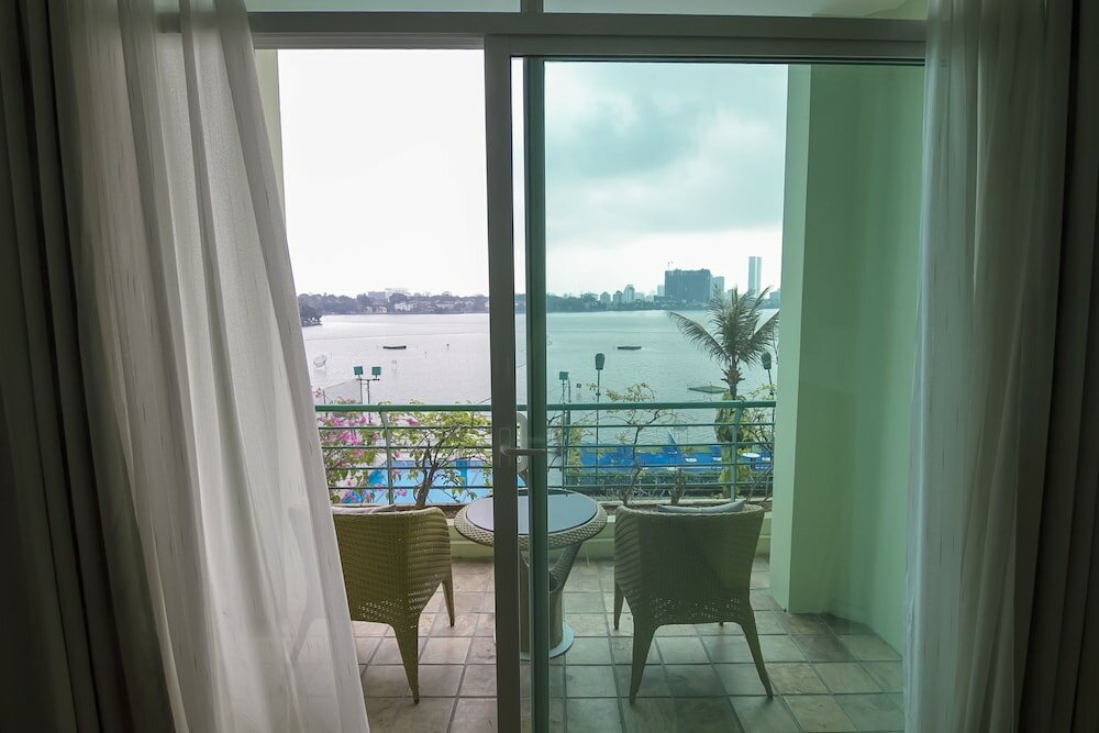 Фото The Hanoi Club Hotel & Residences