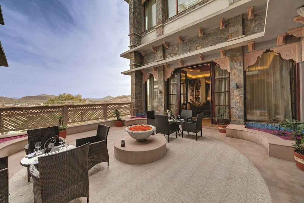 Фото Ramada by Wyndham Udaipur Resort and SPA