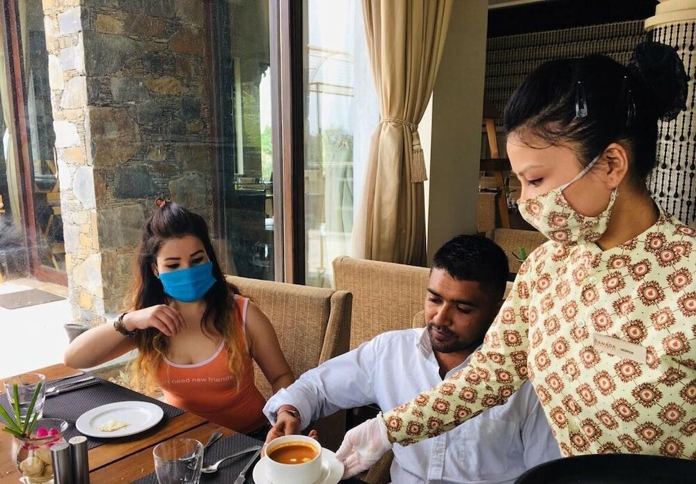 Фото Ramada by Wyndham Udaipur Resort and SPA