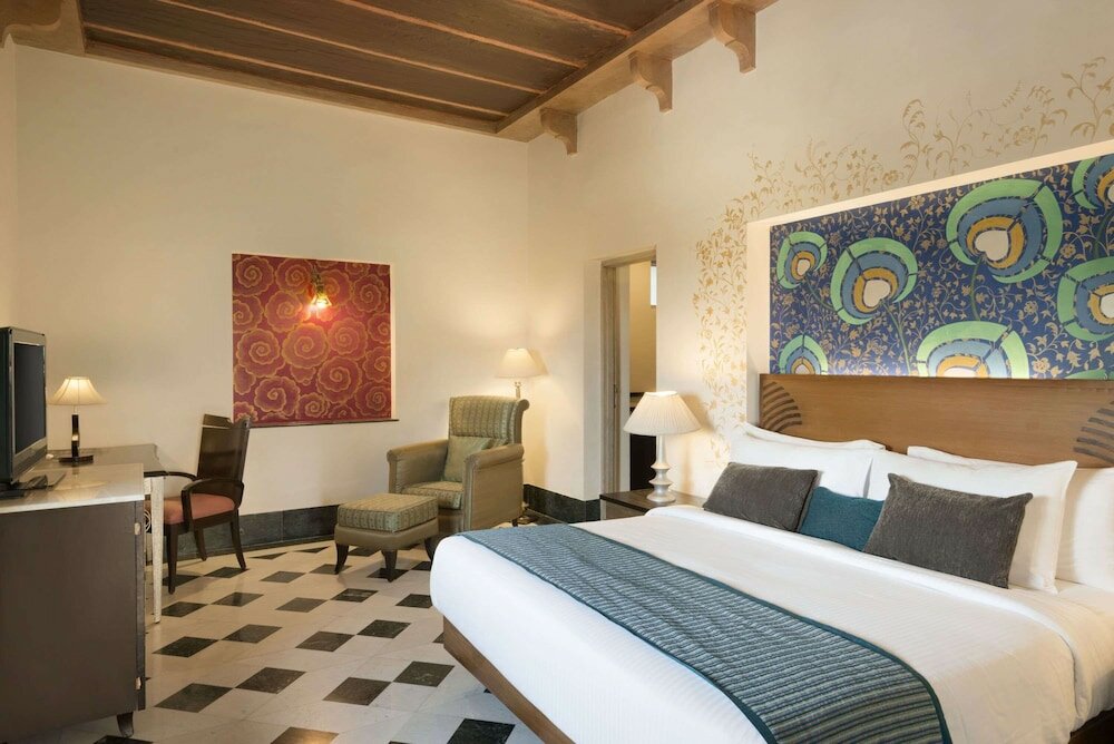 Фото Ramada by Wyndham Udaipur Resort and SPA