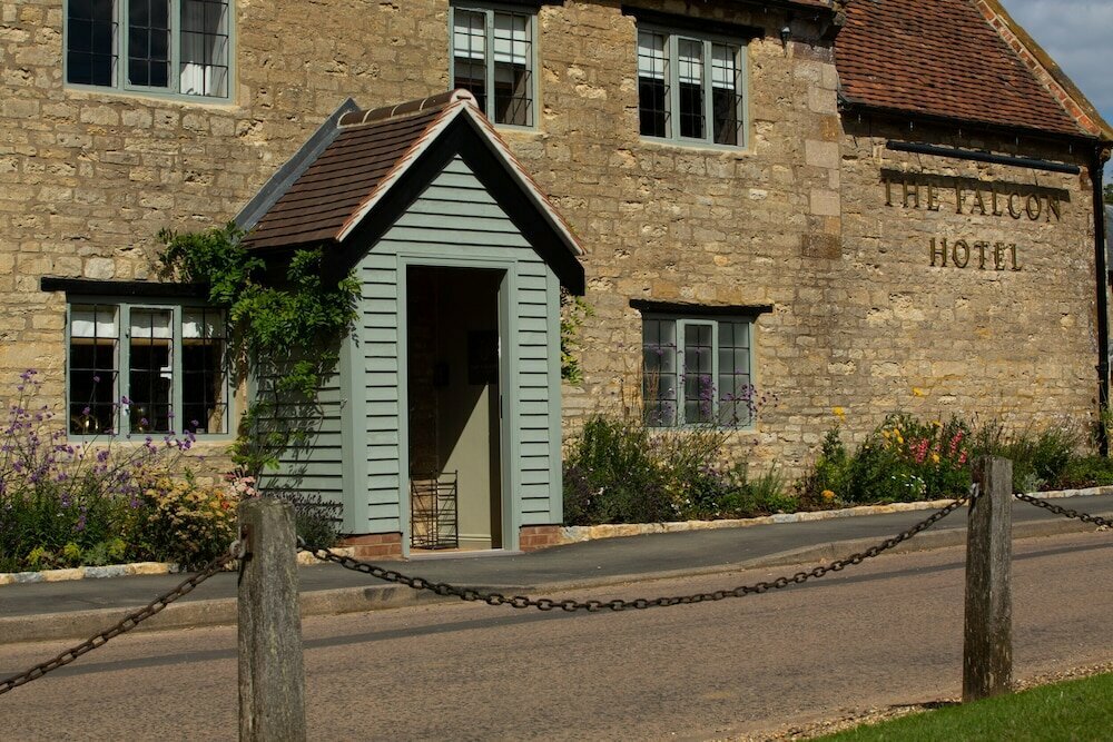 Hotel Falcon, England, photo