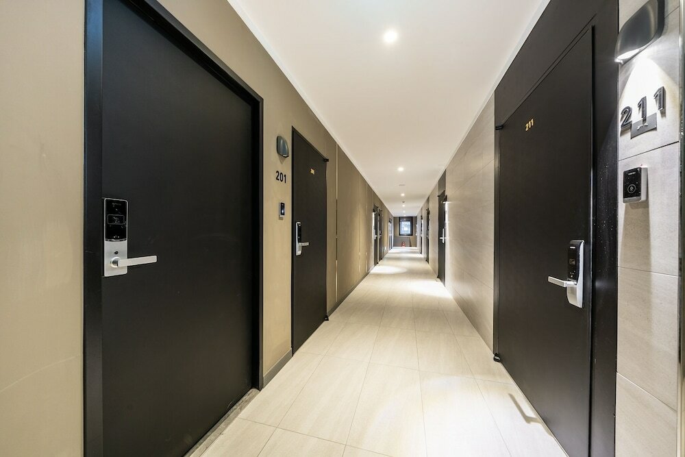 Фото Brown Dot Hotel Suwon