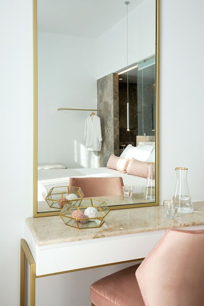 Фото Mirabile Luxury Suites