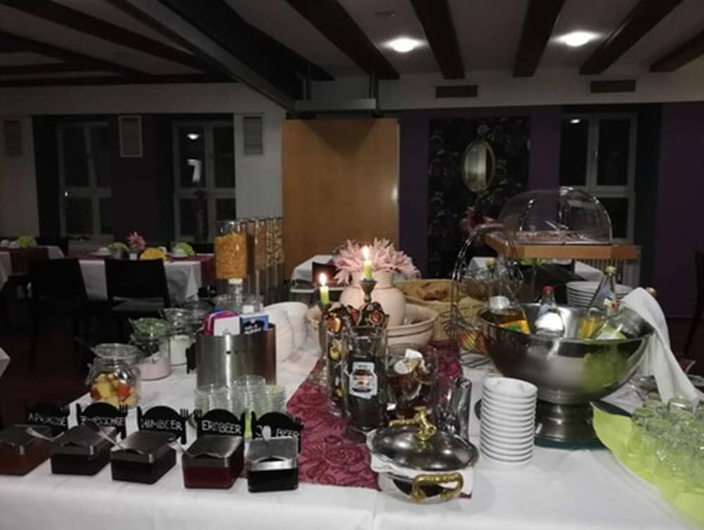 Фото Hotel-Restaurant Rössle