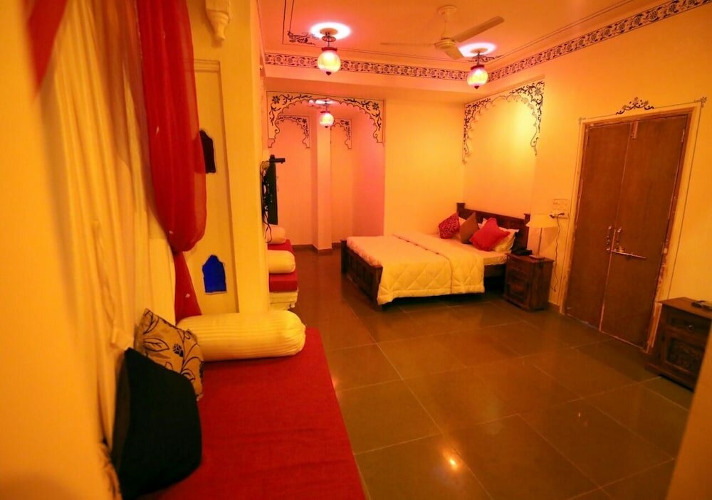 Фото Hotel Dhola Ghat Haweli