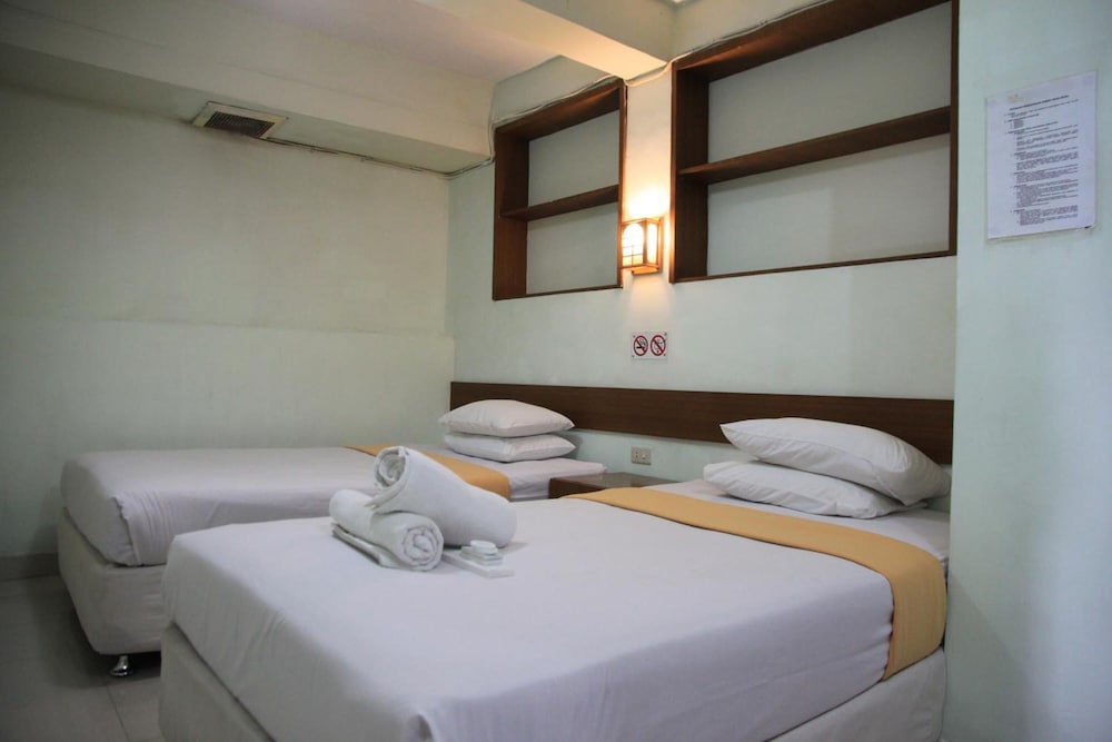 Фото Pandu Lakeside Hotel Parapat - Toba Lake