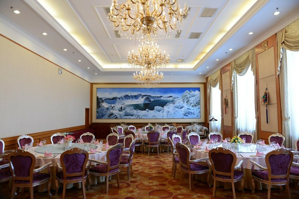 Фото Baishan Hotel