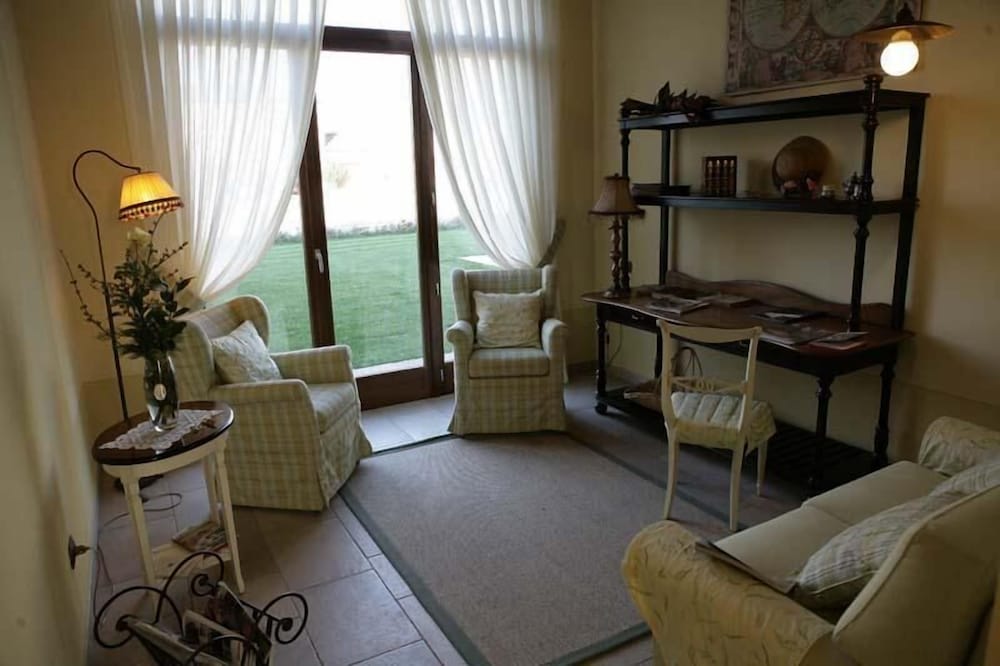 Фото Otto Ducati d'Oro