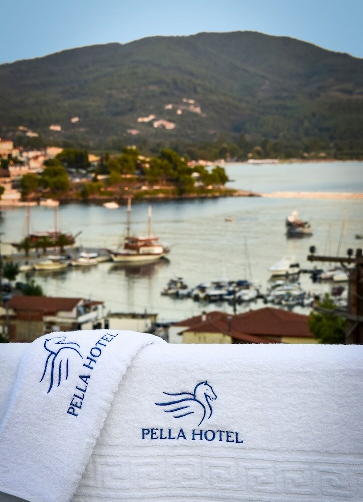 Фото Pella Hotel