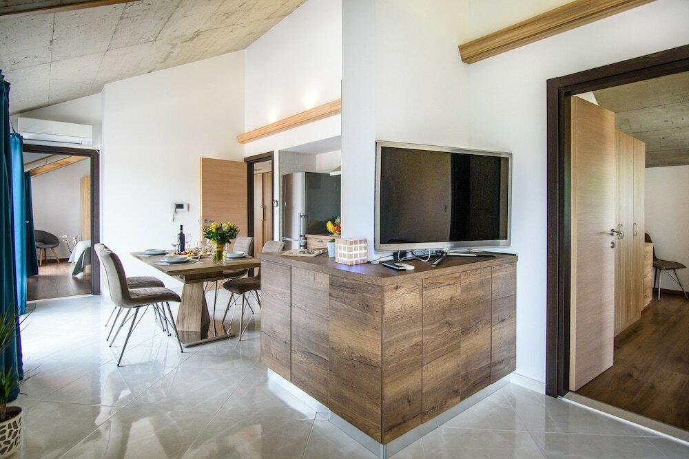 Фото California Apartments III