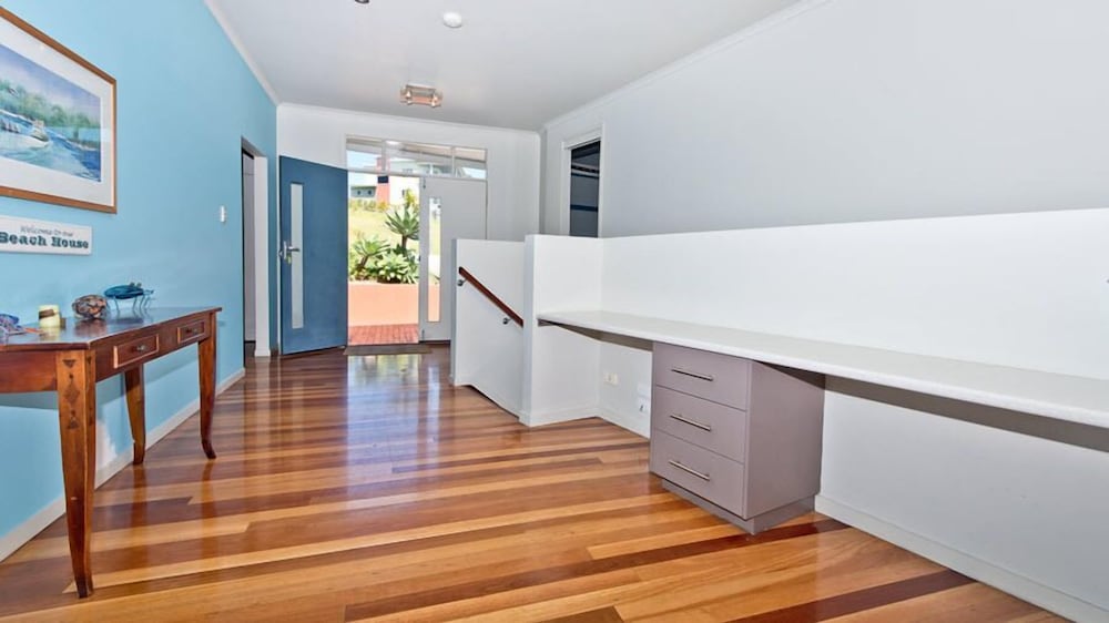 Фото Blue Crab Beach House