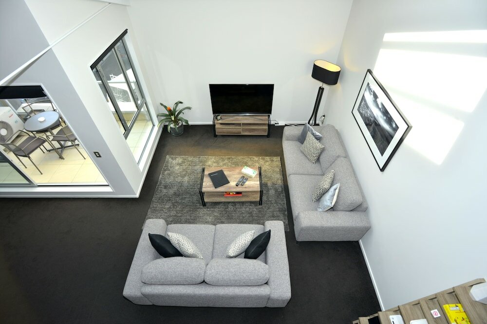 Фото Southwark Hotel & Apartments