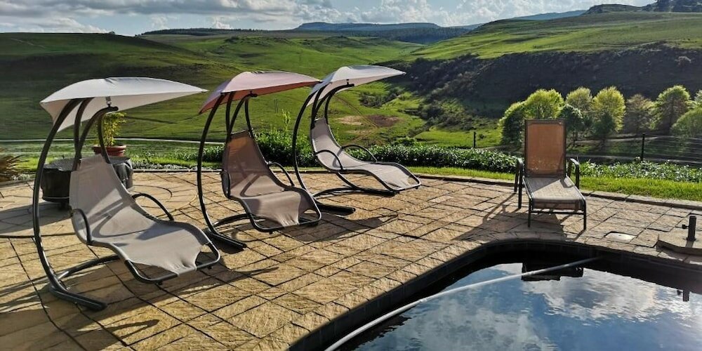 Фото Amazian Mountain River Lodge