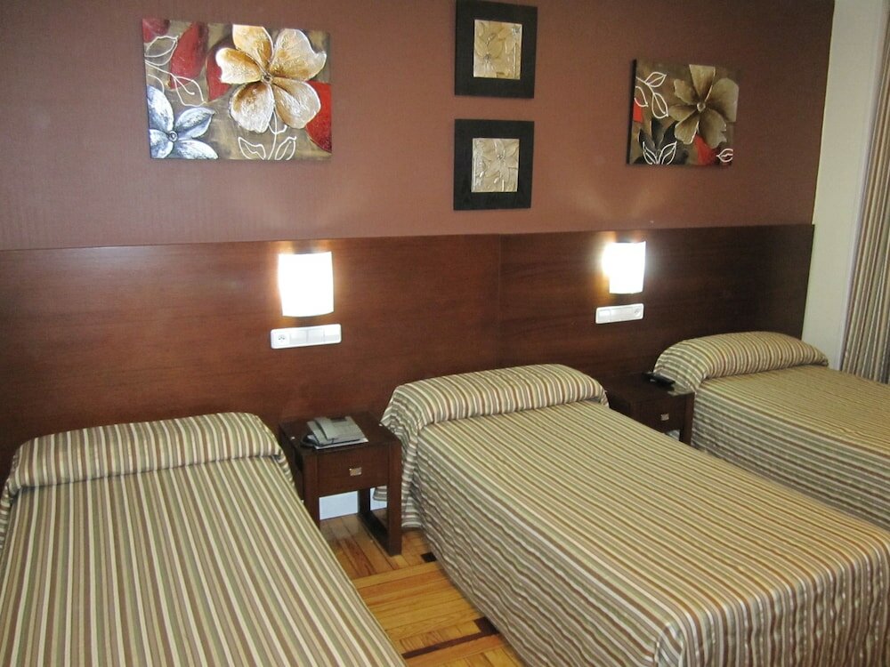 Фото Hostal Abadía Madrid