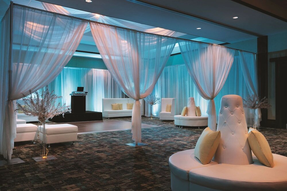 Фото Embassy Suites by Hilton Orlando Lake Buena Vista South