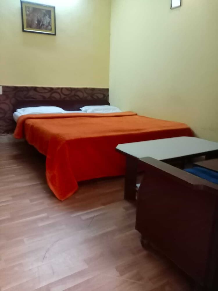 Фото Hotel Raj Bed & Breakfast