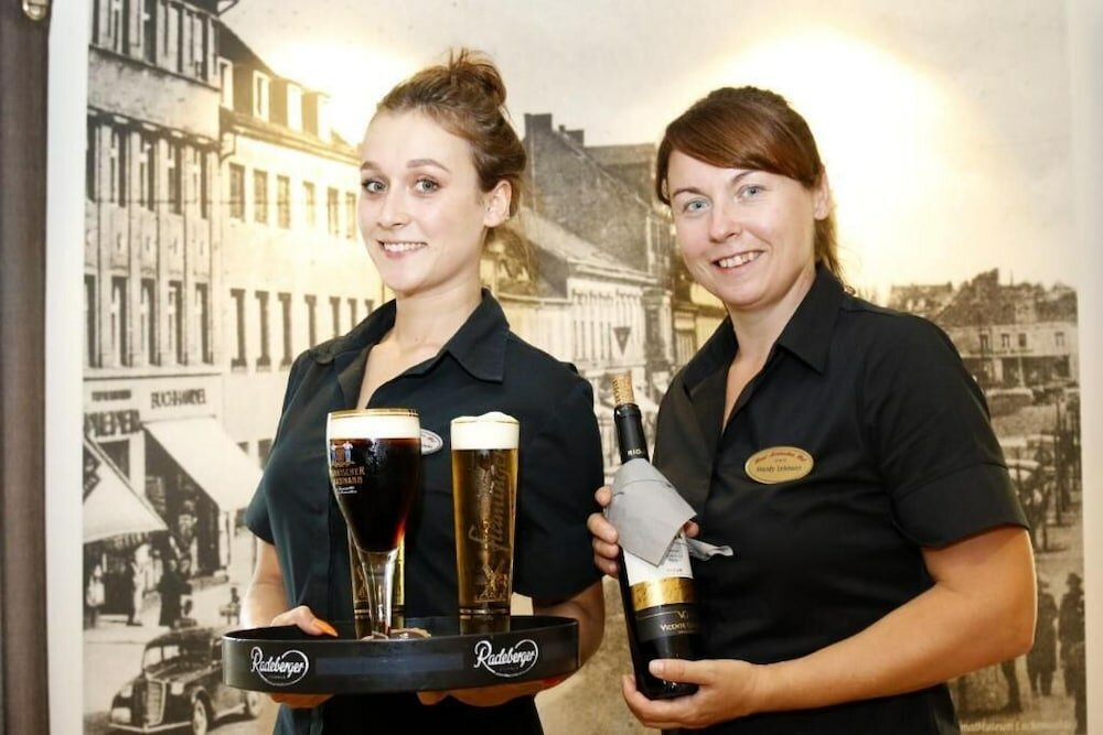 Фото Hotel Märkischer Hof