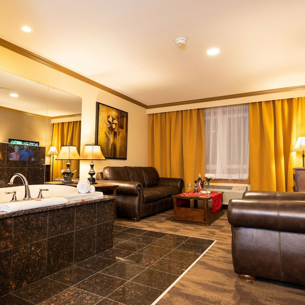 Фото Camrose Resort & Casino