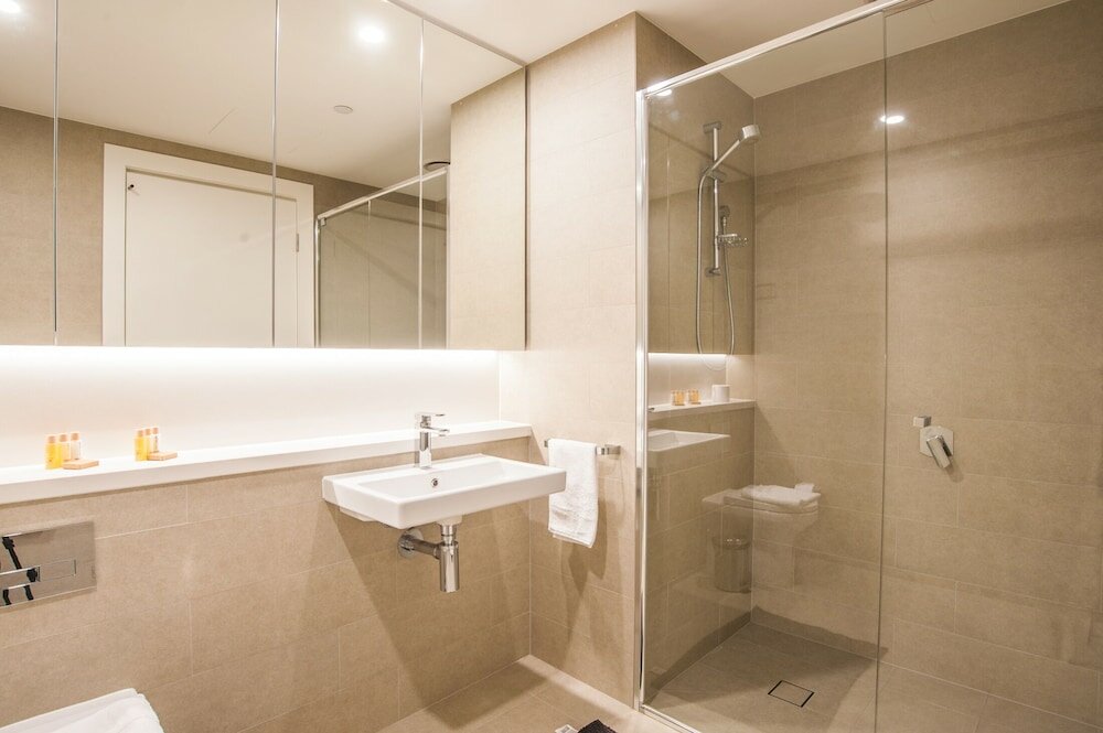 Фото Luxury 2bed2bath Apt @opaltower +view